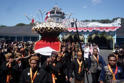 Grebeg Besar Keraton Kasunanan Surakarta