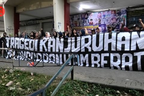 Keluarga korban Kanjuruhan gelar doa bersama dan minta keadilan