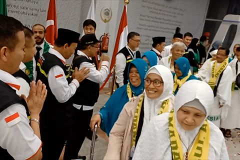 Jamaah calon haji gelombang kedua tiba di Jeddah