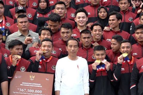 Presiden ke atlet: Gunakan bonus untuk investasi jangka panjang