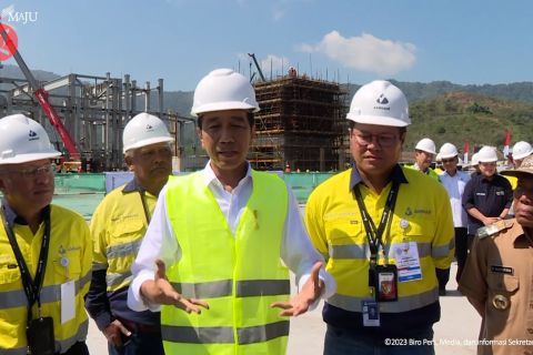 Presiden di smelter PT AMNT: Progres pembangunan sudah 51,63 persen