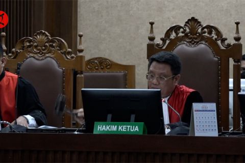 Sidang ditunda, dakwaan Lukas Enembe dibacakan "offline" 19 Juni