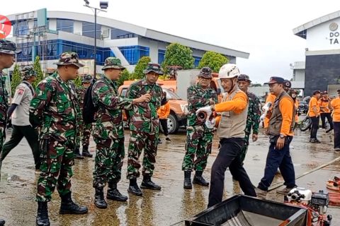 TNI dan BPBD simulasi tangani potensi kebakaran lahan di Samarinda
