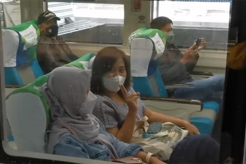 Satgas COVID-19 cabut aturan wajib pakai masker dalam perjalanan