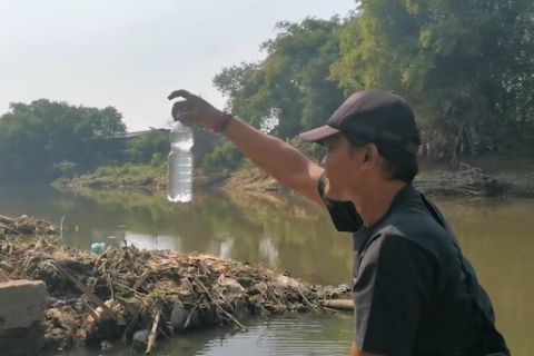 Pencemaran limbah di Sungai Bengawan Solo, aktivitas PDAM dihentikan