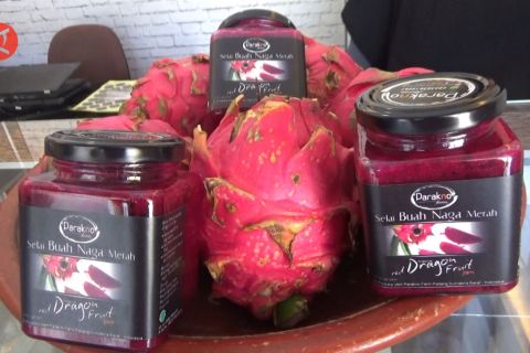 Tak cuma enak dimakan langsung, buah naga juga bisa dibuat jadi selai