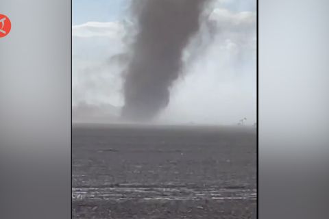 Tornado terjang Texas, 3 orang tewas, 100 luka-luka