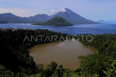 Danau Laguna di Ternate