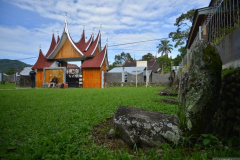 Cagar budaya kuburan panjang di Tanah Datar