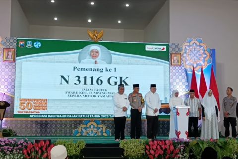 15 wajib pajak patuh di Jatim dapat hadiah paket tabungan umrah