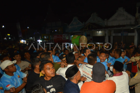 Tradisi Basalisiah Tabuik di Pariaman