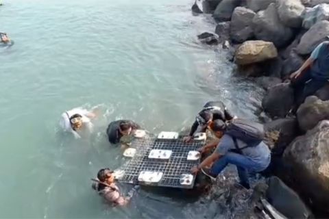 FPTK sebar 1.500 jaring laba-laba terumbu karang di Perairan Banten
