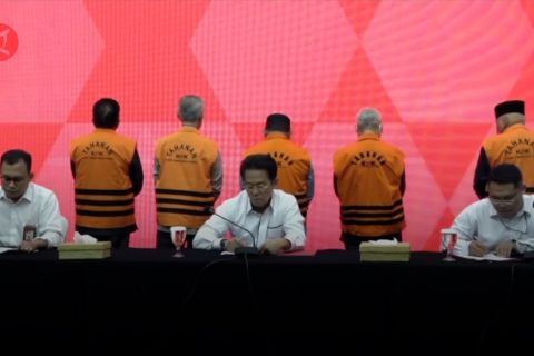 KPK klarifikasi transaksi 300 miliar di rekening mantan penyidik