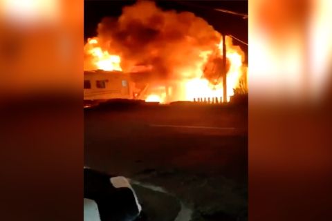 KA Brantas tabrak truk, 614 penumpang selamat, satu terluka