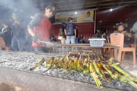 Melihat keseruan Lebaran Lalampa di desa Toboli, Parigi Moutong