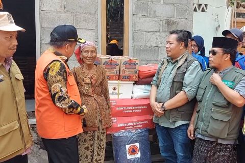 Pemkab Pasuruan bantu warga korban bencana angin kencang
