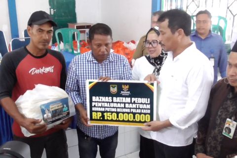 Pemkot Batam salurkan 389 paket sembako kepada korban puting beliung