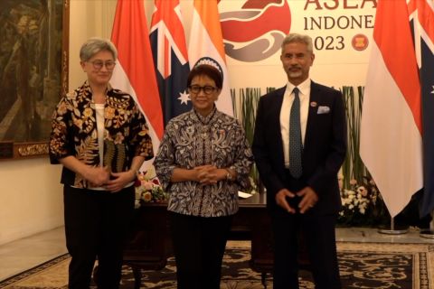 Trilateral RI dan sejumlah negara perkuat kontribusi perdamaian dunia