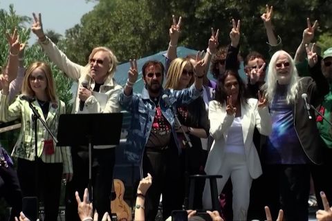 Ulang tahun ke-83, Ringo Starr sebarkan 'damai dan kasih sayang'