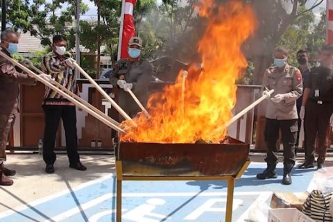 Kejari Pontianak musnahkan barang bukti 151 perkara tindak pidana