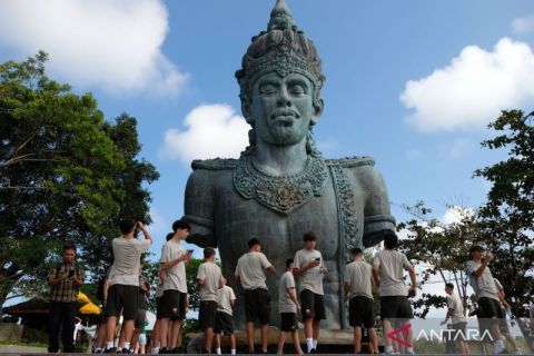 Tim Barcelona Juvenil A kunjungi Garuda Wisnu Kencana