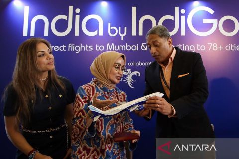 Penerbangan perdana Jakarta-Mumbai