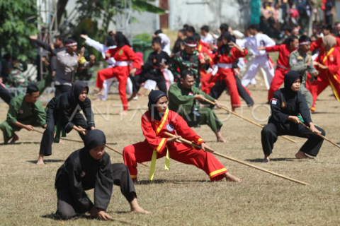 Latihan antarperguruan silat cegah tawuran