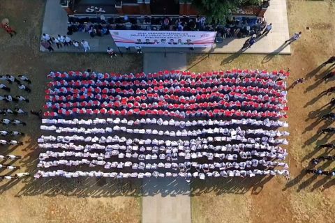 14.500 bendera merah putih siap dibagikan kepada masyarakat Batang
