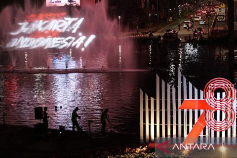 Pertunjukan video mapping di Bundaran HI