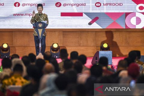 Peringatan Hari Konstitusi dan HUT Ke-78 MPR