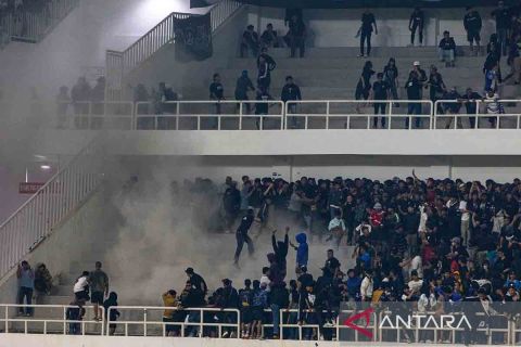 Ricuh antarsuporter pada laga PSIS lawan Persib