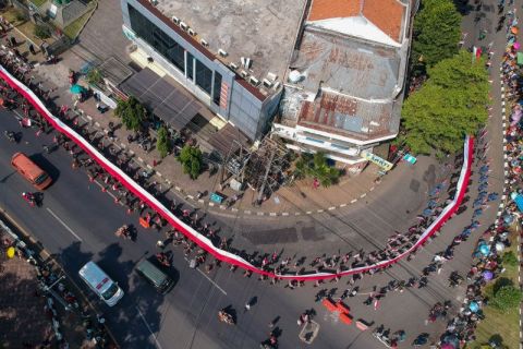 Kirab Merah Putih sambut Muktamar Sufi Internasional