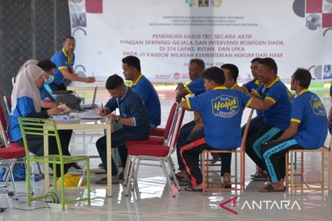 Pemeriksaaan kesehatan warga binaan