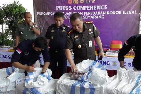 Bea Cukai Semarang gagalkan pengiriman 1,4 juta batang rokok ilegal