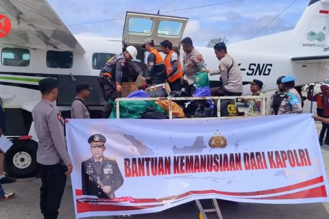 Polisi salurkan 20 ton beras bagi warga terdampak kekeringan