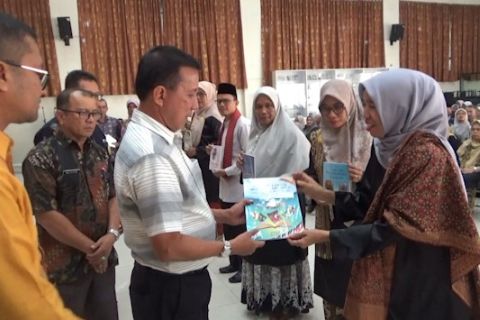Pemkot Padang luncurkan 354 buku hasil karya para guru