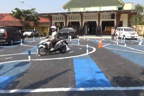 Polres Ngawi mulai terapkan lintasan baru pada ujian praktik sim C