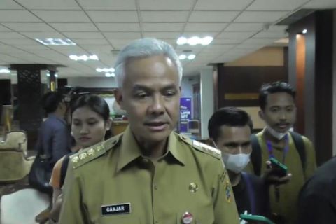 Gubernur Jateng ajak warga panen air hujan atasi krisis air bersih