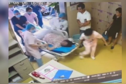 Wanita hamil yang alami gejala fatal selamat setelah operasi 27 jam