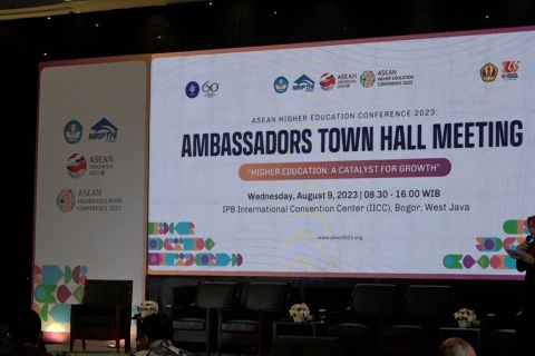 Tekad Kemdikbudristek kolaborasikan perguruan tinggi di ASEAN