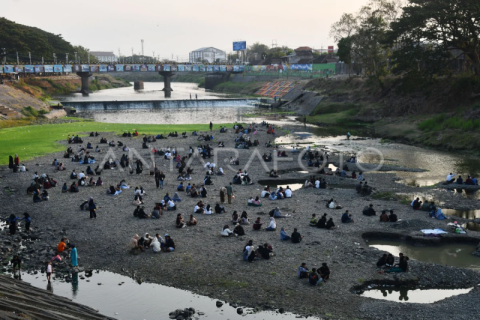 Dampak kemarau di Sungai Madiun