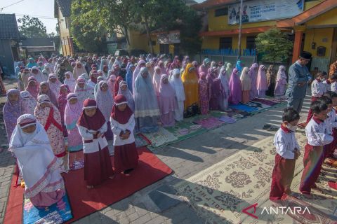 Siswa di Boyolali gelar shalat meminta hujan
