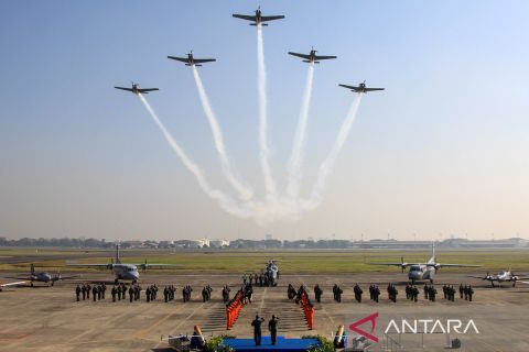 KASAL terima Brevet Kehormatan Penerbang TNI AL