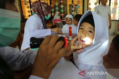 Meningkatkan derajat kesehatan siswa
