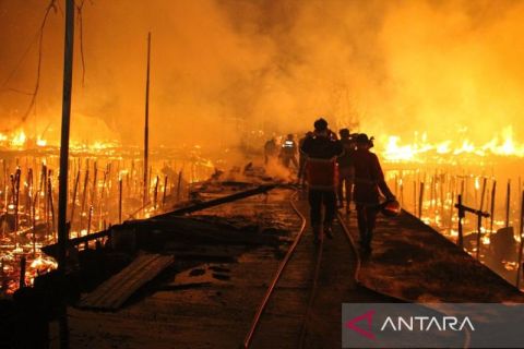 Kebakaran permukiman padat penduduk di Palangka Raya
