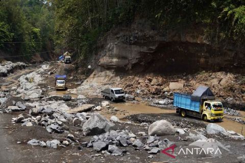 Jalur alternatif Malang-Lumajang hasil swadaya masyarakat