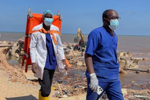 Tim penyelamat  masih mencari korban banjir di Libya