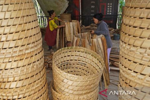 Produksi keranjang tembakau