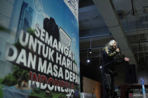Diskusi fotografi bersama Oscar Motuloh di Makassar