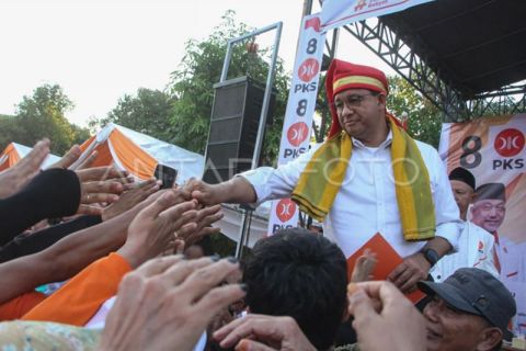 Safari politik Anies Baswedan di Makassar